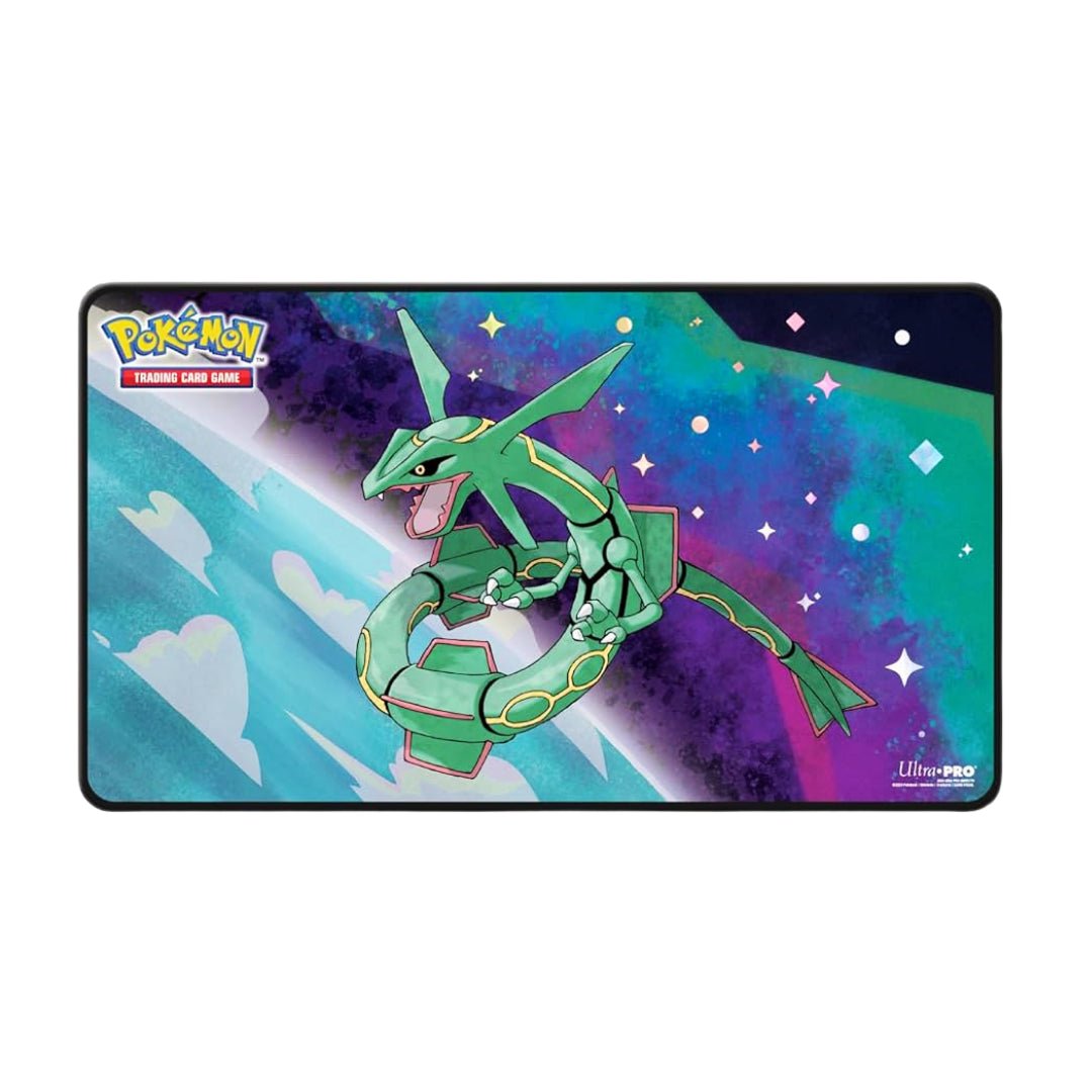 Pokémon Rayquaza Playmat – Ultra Pro Legendary Foil Spielmatte bei Pokitrio
